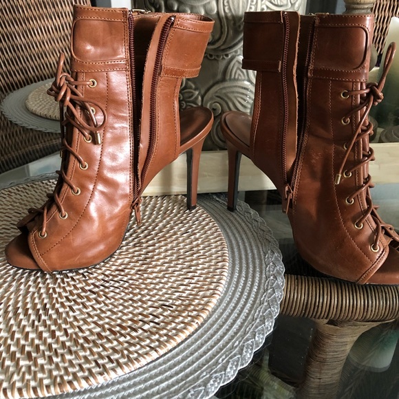 Gianni Bini Tan Leather Ankle bootie SZ 6 - Picture 1 of 11